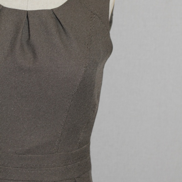 Atmosphere Brown Does - Picture 2 of 9